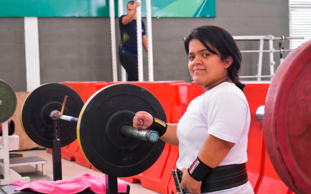 Ana Lucía Pinto, deportista de talla pequeña que ningún reto le queda grande